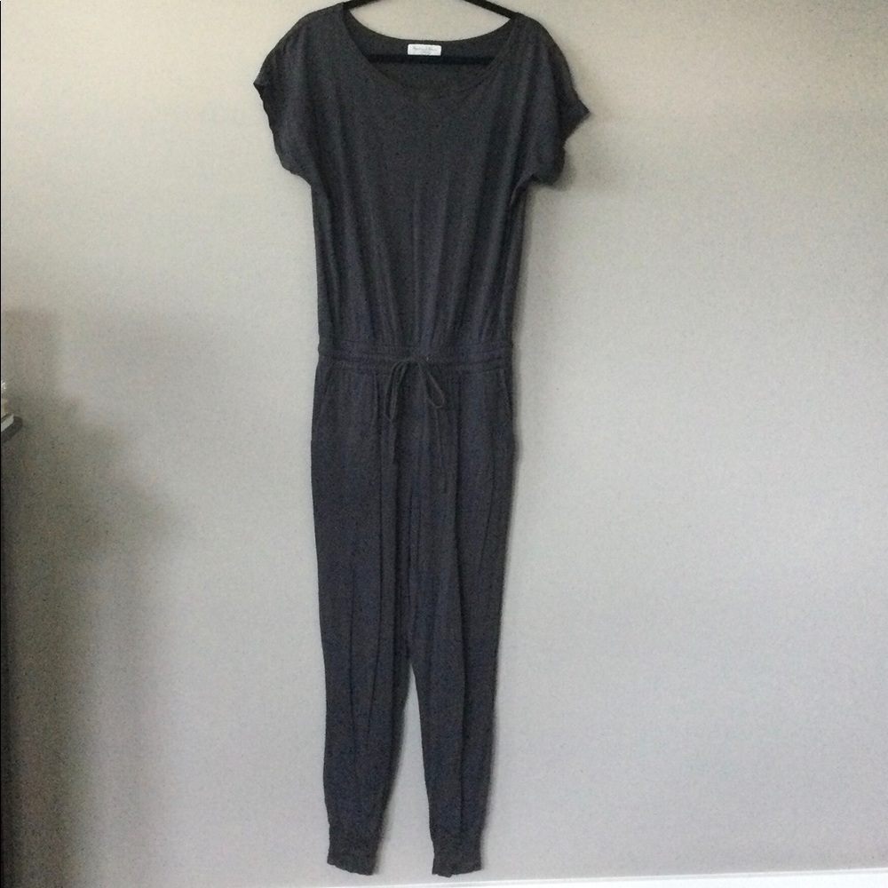 Michael Stars jogger jumper, size small.